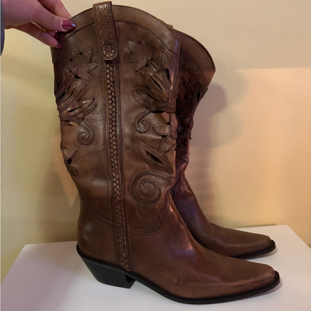 Matisse Tan Leather Heeled Boots. Like-New